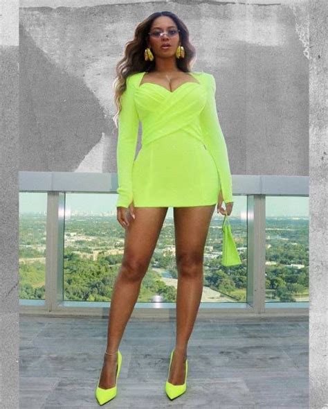 beyoncé neon green outfit.